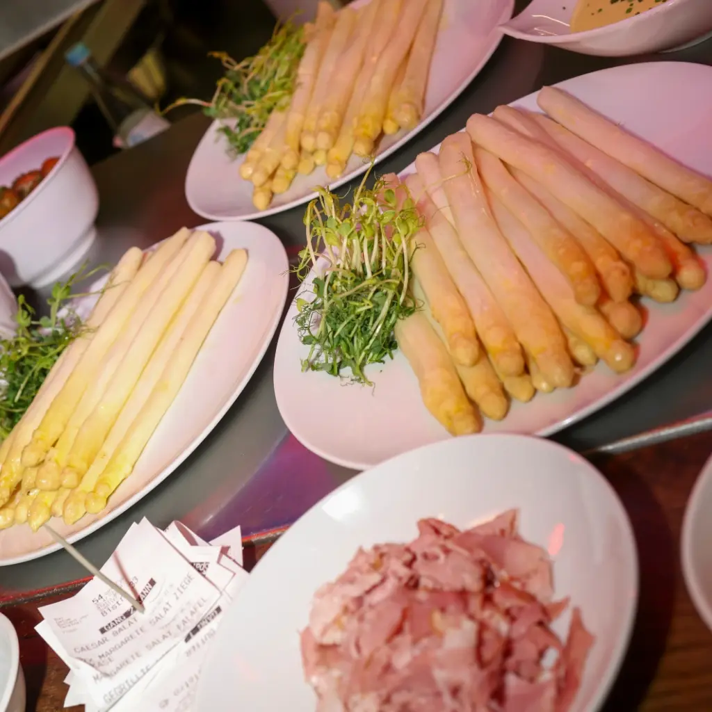 Frankfurter Neue Küche Partys Spargelessen