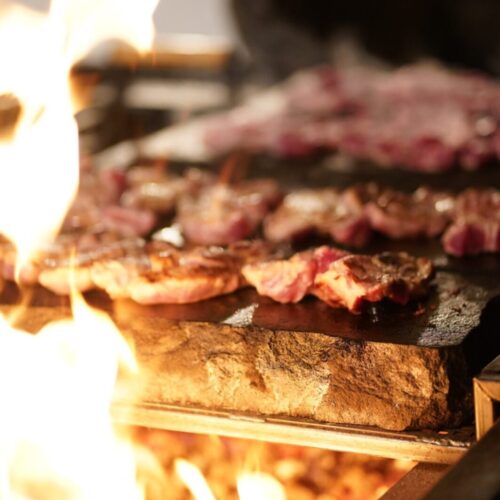 Frankfurter Neue Küche Partys Grillen auf Baslalt